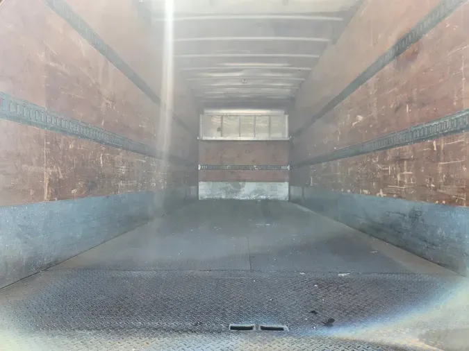 2006 FREIGHTLINER M2