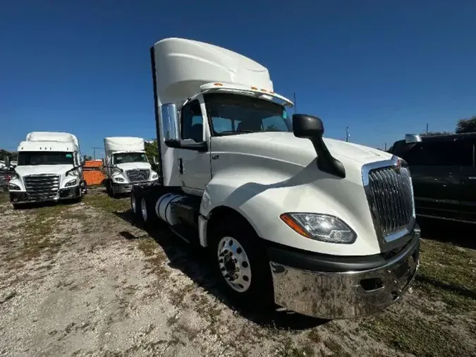 2020 NAVISTAR INTERNATIONAL LT625 DAYCAB T/A