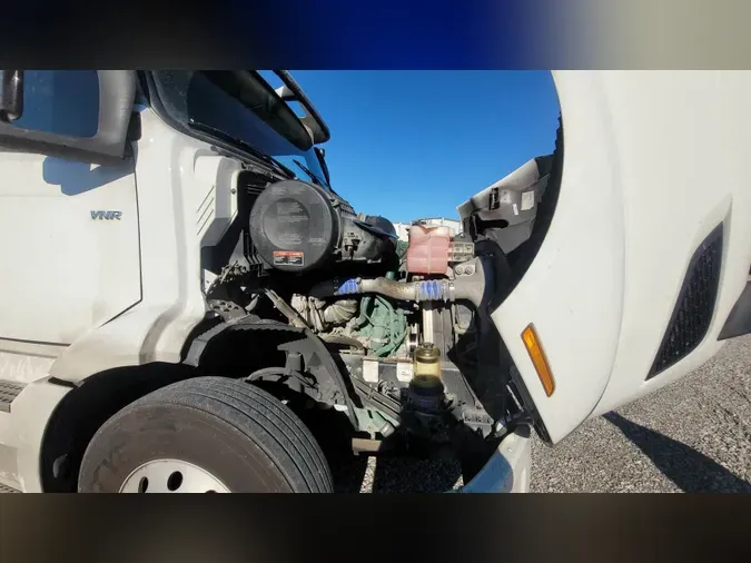 2019 Volvo VNL 740