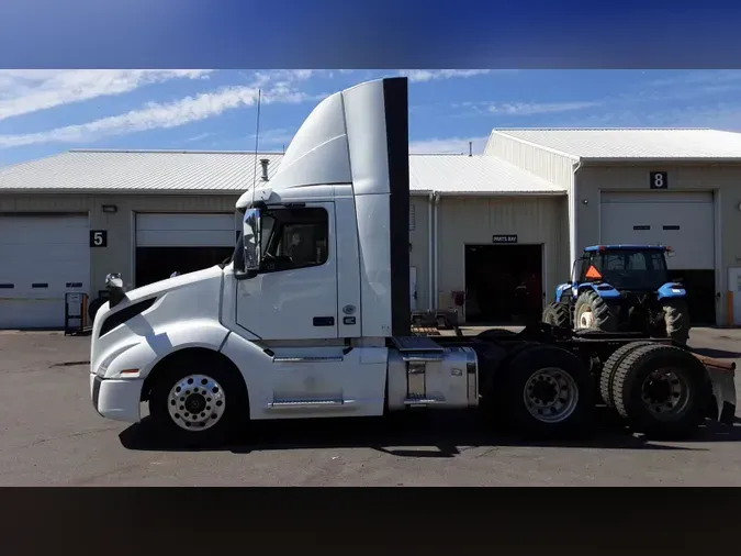 2018 Volvo VNL300