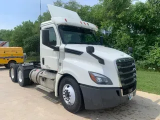 2018 FREIGHTLINER T12664ST