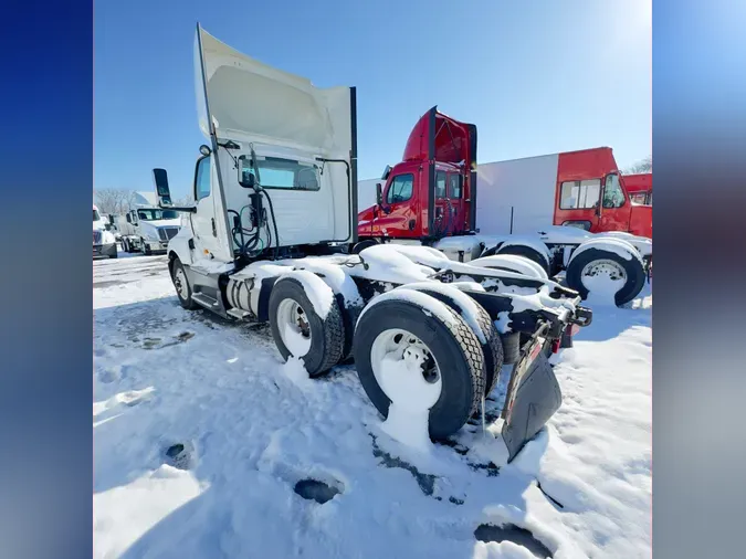 2019 NAVISTAR INTERNATIONAL LT625 DAYCAB T/A