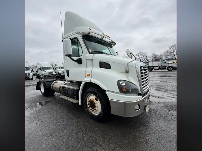 2018 FREIGHTLINER/MERCEDES CASCADIA 113