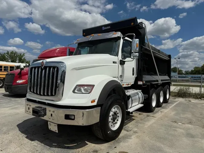 2022 International HX620