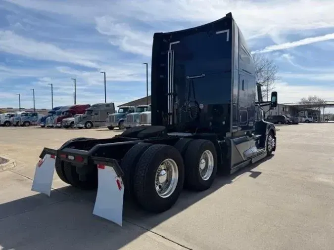 2023 Kenworth T680