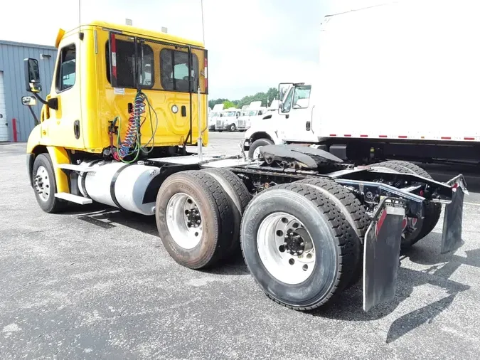 2018 FREIGHTLINER CASCADIA 113