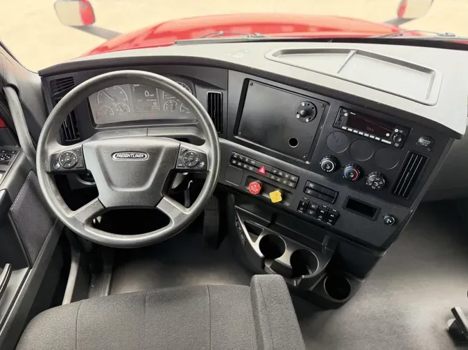 2023 Freightliner Cascadia263ee883f935ceaa5915d88bbd5fbc74