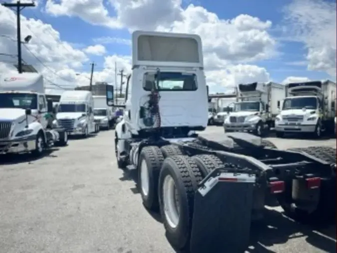 2019 NAVISTAR INTERNATIONAL LT625 DAYCAB T/A