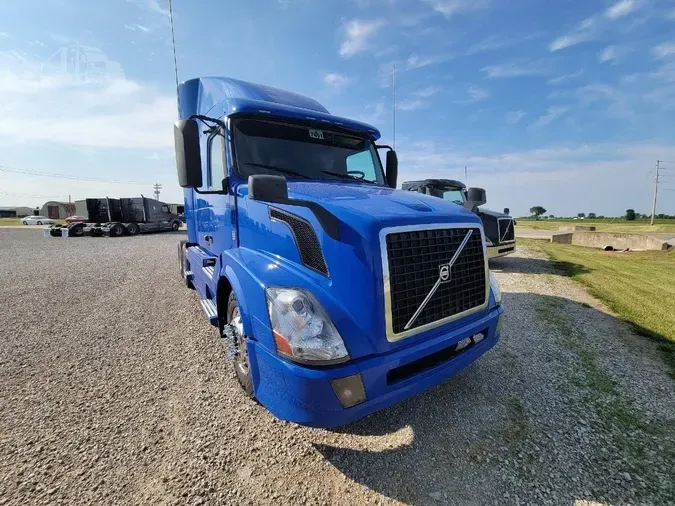 2016 VOLVO VNL64T630