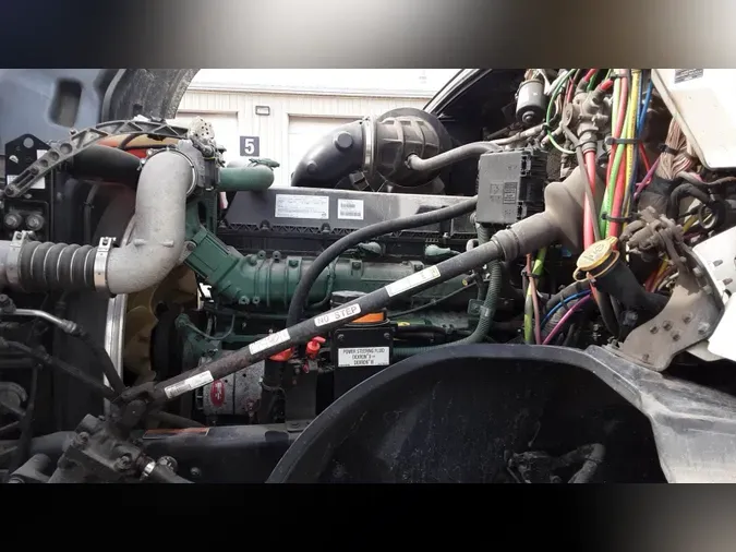 2019 Volvo VNL3002640f1a060d5f981a50e0865856cf2a8