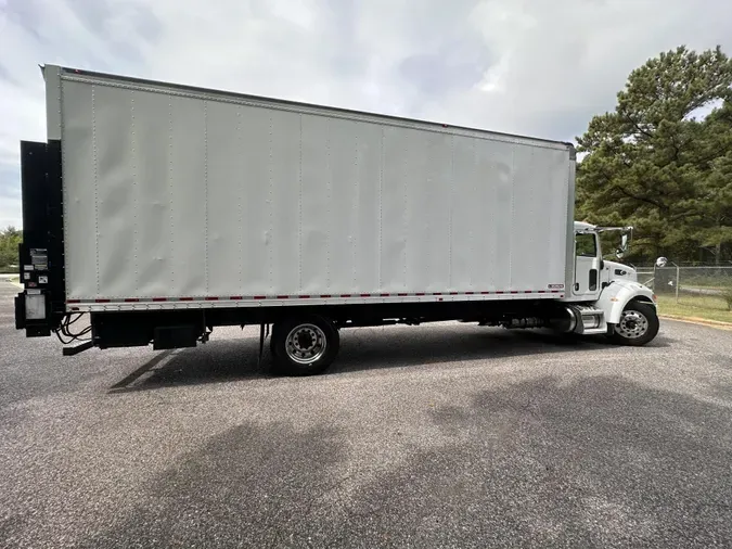 2018 Peterbilt 337