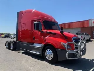 2018 FREIGHTLINER CASCADIA 126