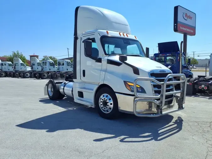 2020 FREIGHTLINER NEW CASCADIA 116