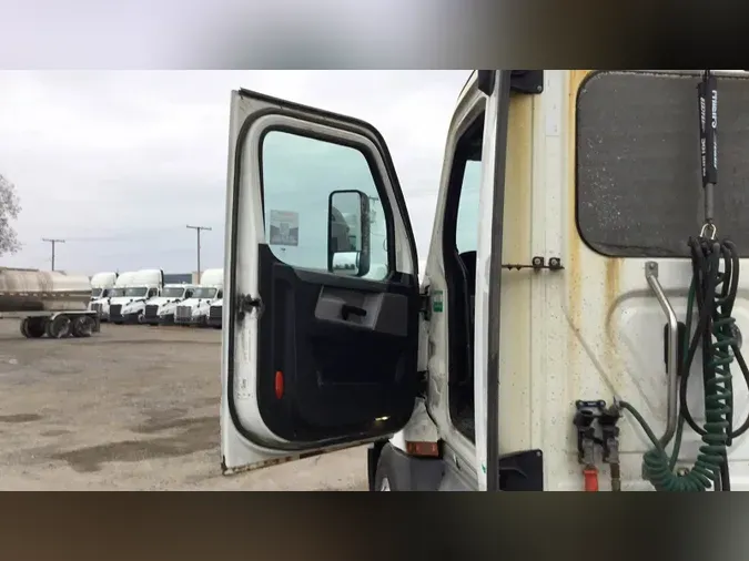 2020 Freightliner Cascadia 12626458c09720a87815a48e2a571896f74