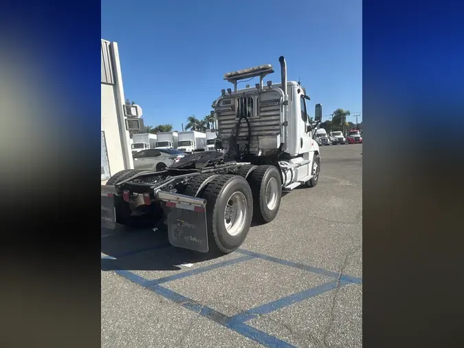 2019 FREIGHTLINER/MERCEDES CASCADIA 125