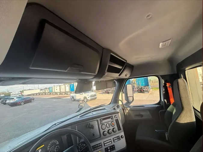 2022 Freightliner Cascadia 126