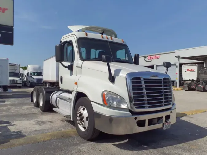 2019 FREIGHTLINER CASCADIA 125