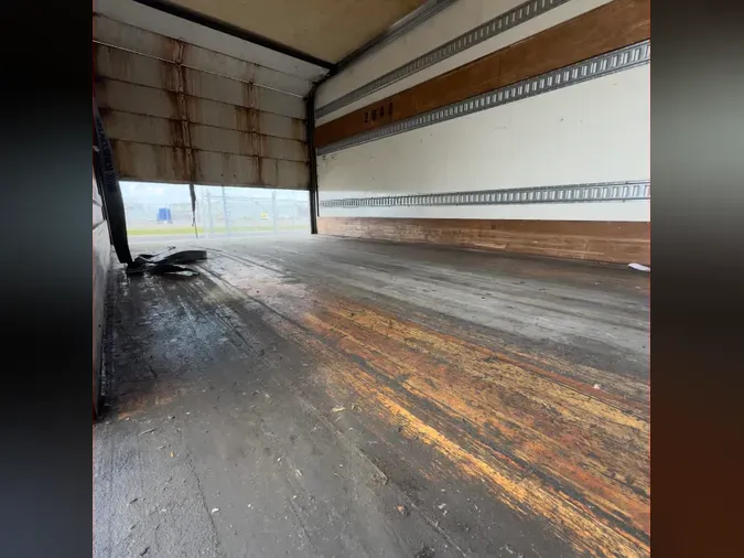 2019 FREIGHTLINER/MERCEDES M2 106