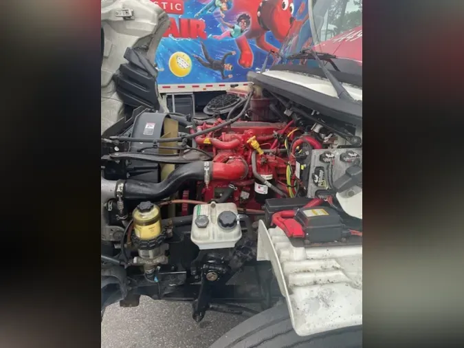 2019 FREIGHTLINER M2 106