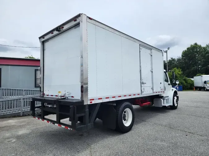 2018 FREIGHTLINER M2 106