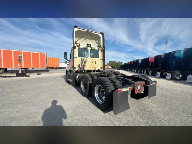 2019 Freightliner Cascadia 12626507065bd45db9aaf499ae2a0fd929b