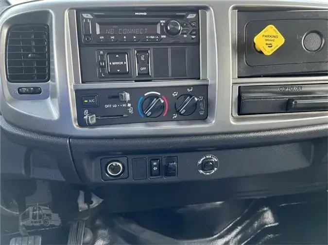 2019 HINO 268A