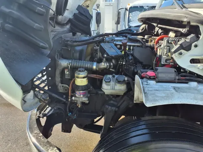 2019 FREIGHTLINER/MERCEDES M2 106