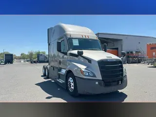 2022 Freightliner Cascadia 126