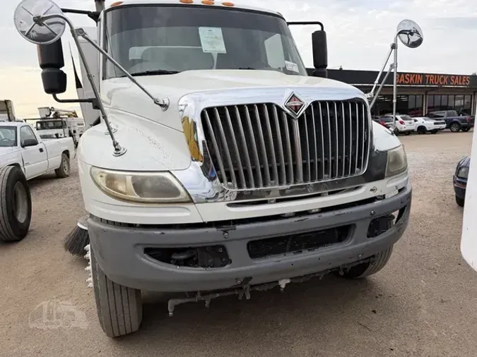 2012 INTERNATIONAL DURASTAR 4400