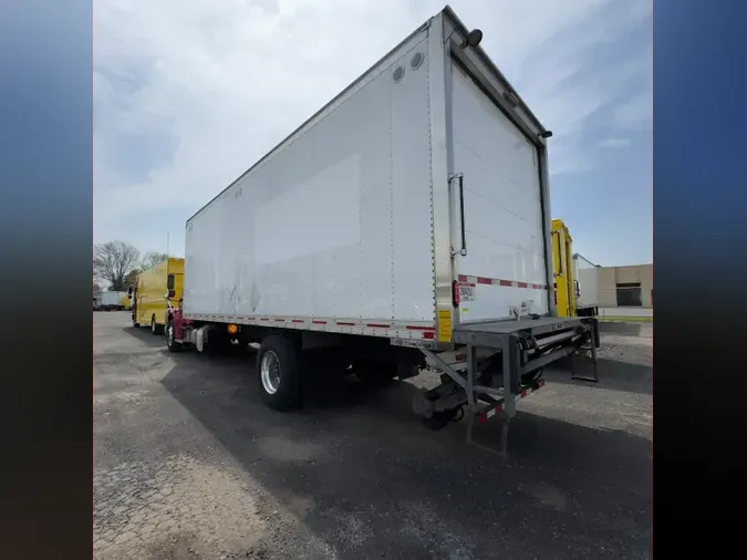 2020 FREIGHTLINER/MERCEDES M2 106