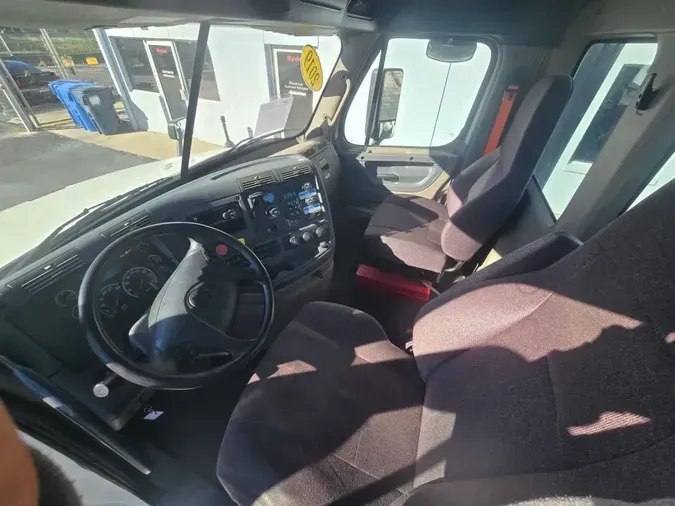 2019 FREIGHTLINER/MERCEDES CASCADIA 125