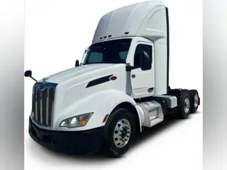 2022 Peterbilt 579