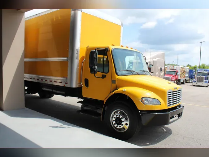 2019 Freightliner Business Class M2 106