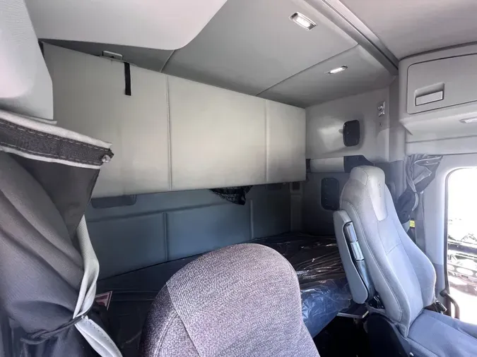 2017 KENWORTH T680