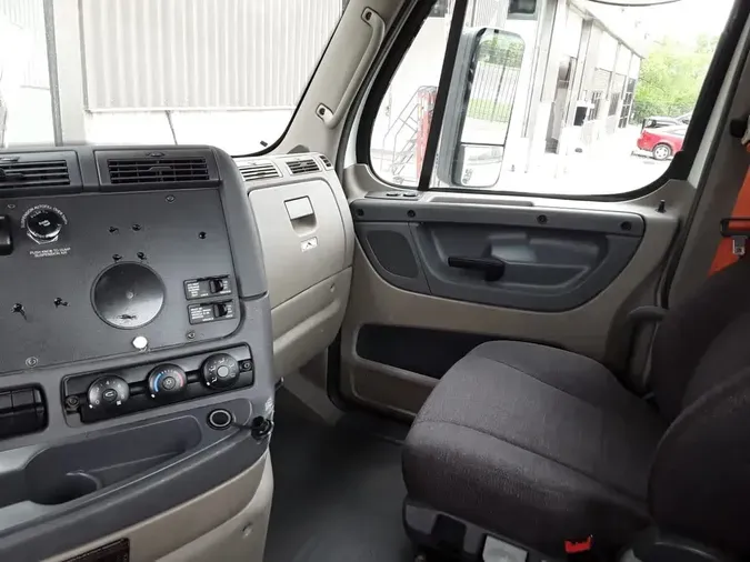 2016 FREIGHTLINER CASCADIA 125