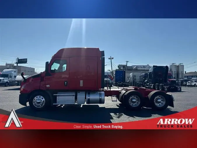 2019 FREIGHTLINER CA116