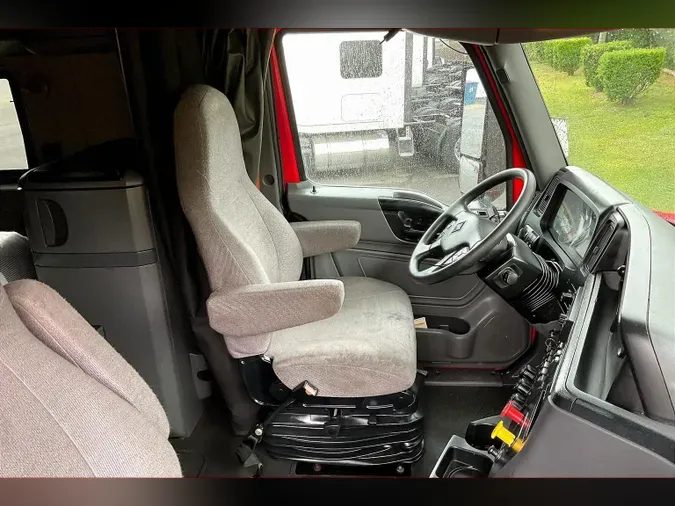 2021 INT LT625 6x4