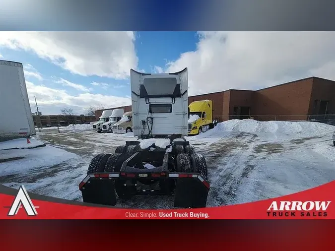 2018 VOLVO VNL300