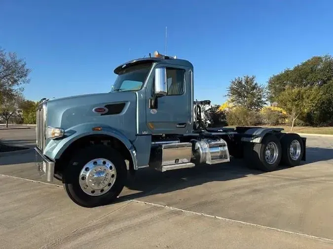 2022 Peterbilt 567