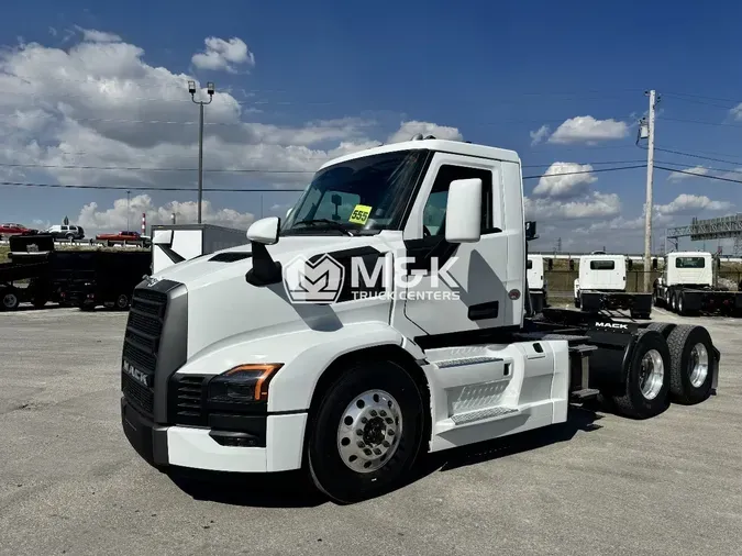 2026 MACK PR64TV04