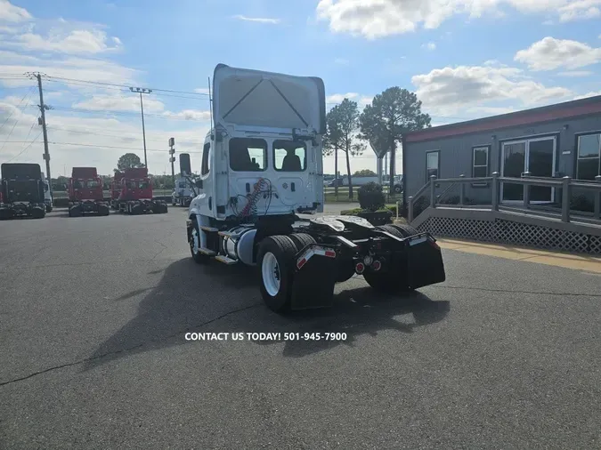 2018 FREIGHTLINER/MERCEDES CASCADIA 113
