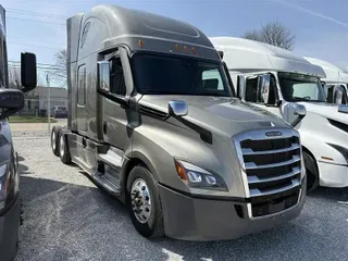 2022 FREIGHTLINER CA126