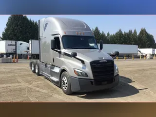 2020 Freightliner Cascadia 126