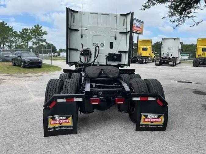 2021 International LT625