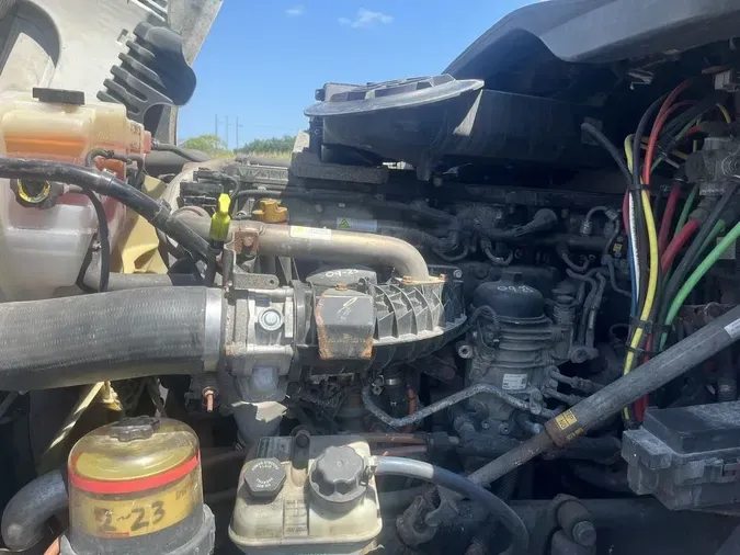 2016 Freightliner Cascadia