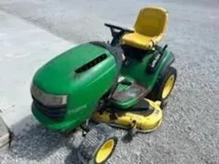 2003 John Deere L130