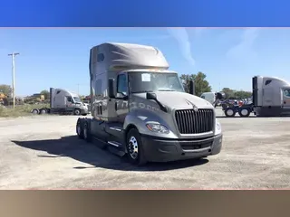 2022 International LT