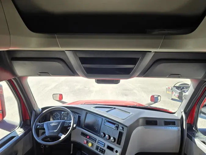 2022 Freightliner Cascadia267c6954ff24fb3c8fba8d409a30b645