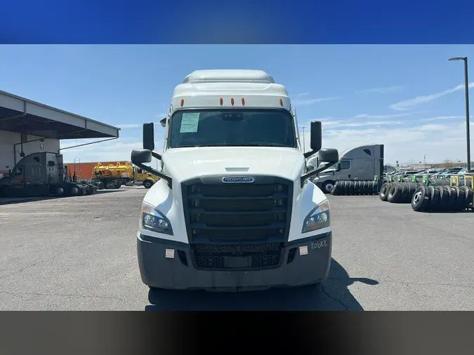 2021 Freightliner Cascadia 126