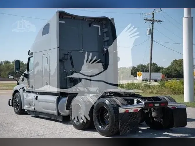 2021 PETERBILT 579